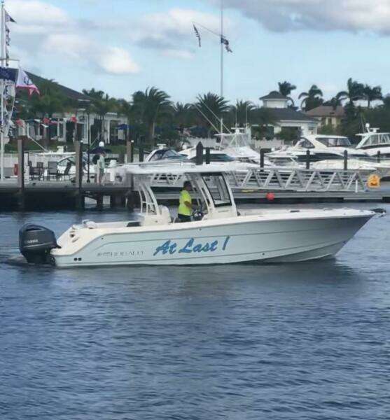 At Last 30ft Robalo Yacht For Sale