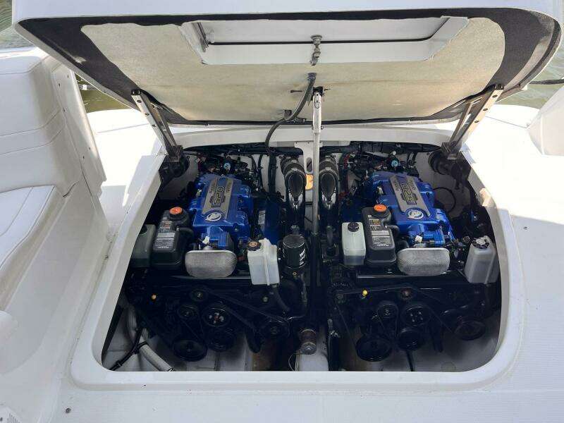 La Bella Vita 40ft Formula Yacht For Sale