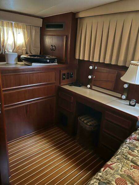 61ft Hatteras Yacht For Sale