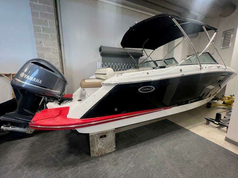 25ft Cobalt Yacht For Sale