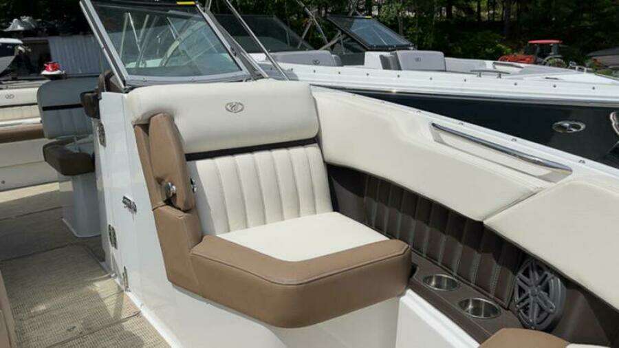 25ft Cobalt Yacht For Sale