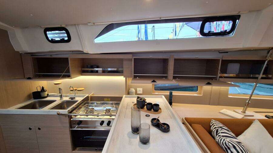 Beneteau Oceanis 47