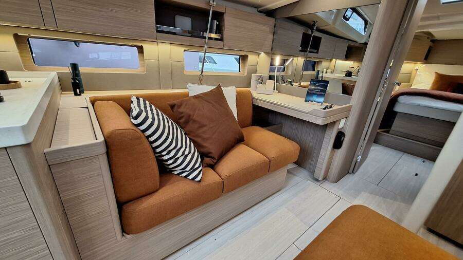 Beneteau Oceanis 47