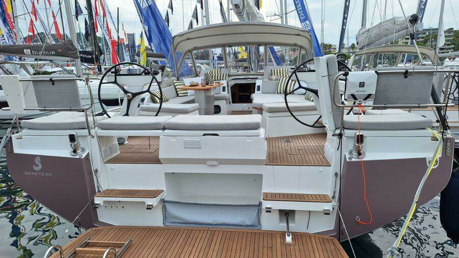 Beneteau Oceanis 52
