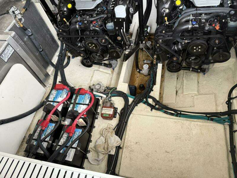 33ft Sea Ray Yacht For Sale