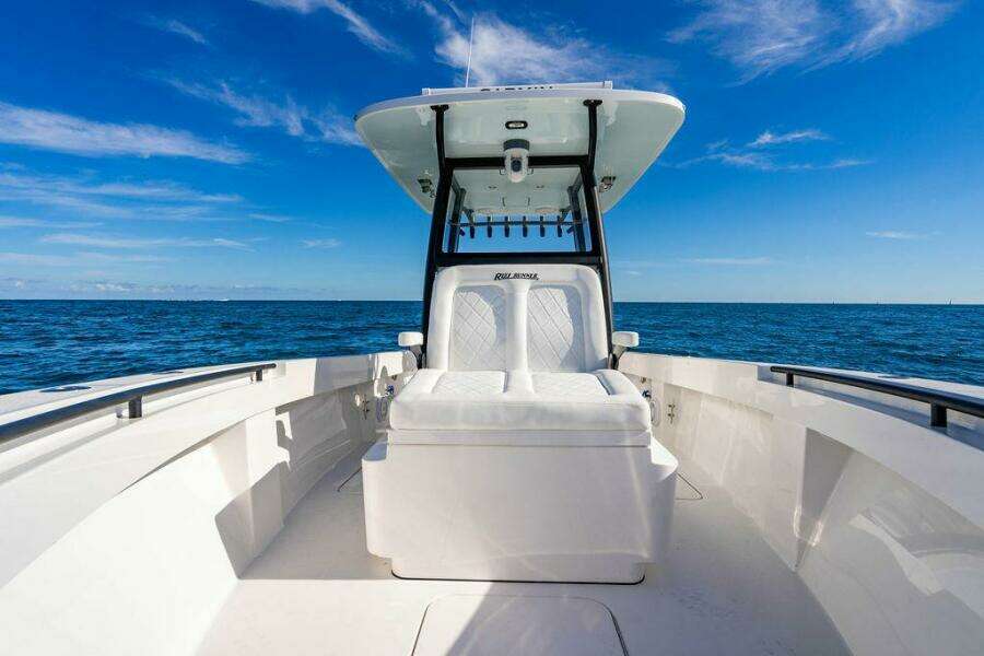 28ft Reef Runner Yacht For Sale