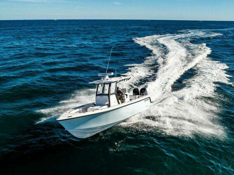 28ft Reef Runner Yacht For Sale