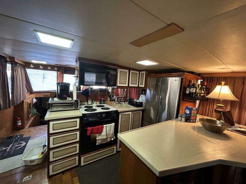 ESMERALDA 52ft Jefferson Yacht For Sale