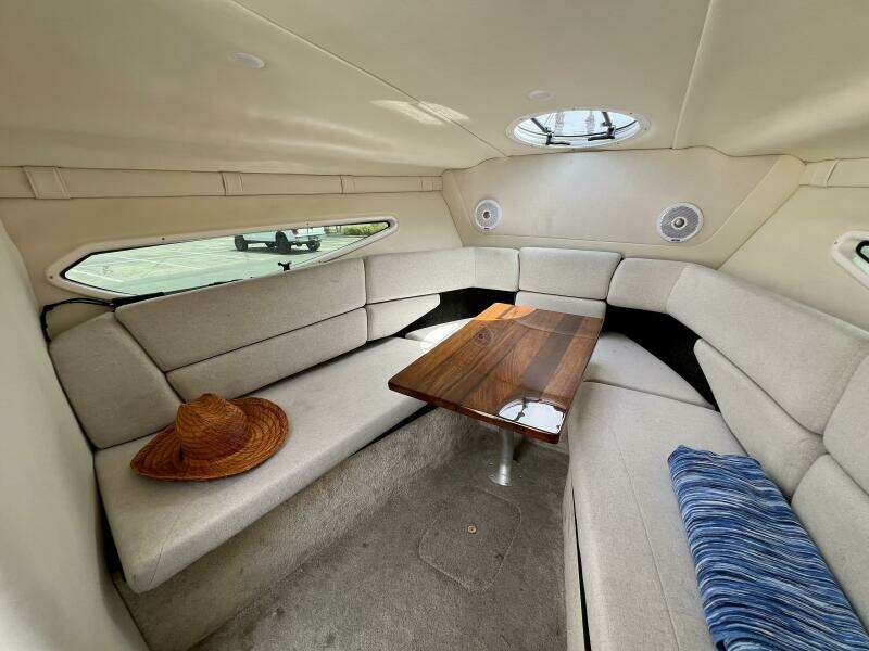 27ft Regal Yacht For Sale