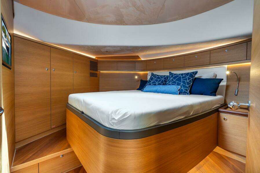 Shaken not Stirred 55ft Zeelander Yacht For Sale