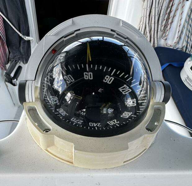 Valentine 36ft Beneteau Yacht For Sale