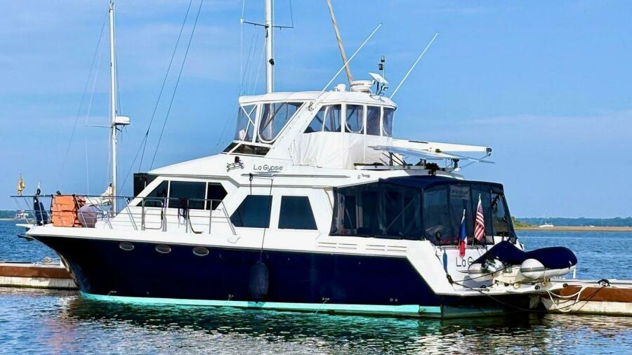 photo of 48' Navigator 4800 Classic 1999