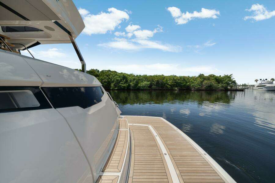 68ft Sunseeker Yacht For Sale