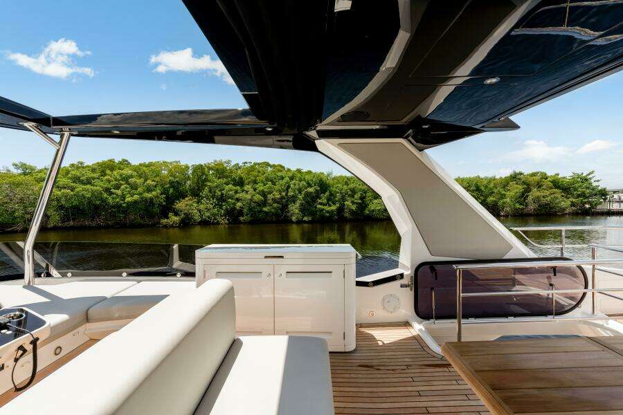 68ft Sunseeker Yacht For Sale
