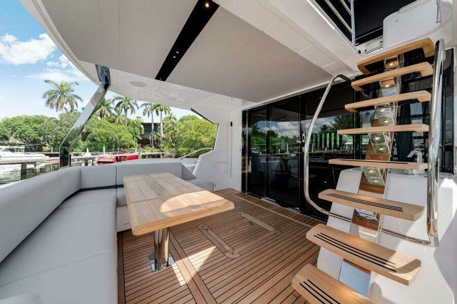 68ft Sunseeker Yacht For Sale