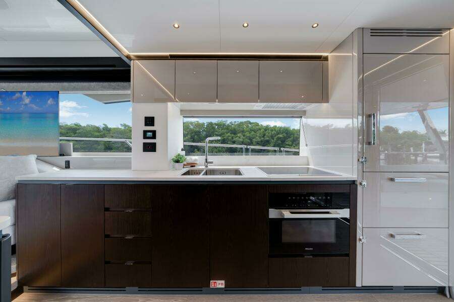 68ft Sunseeker Yacht For Sale