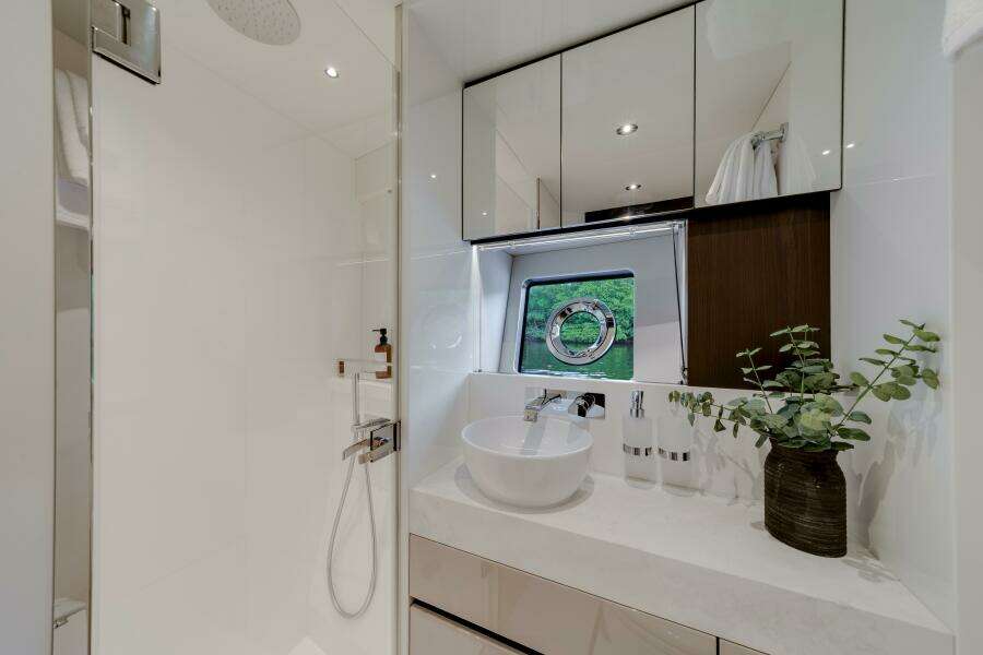 68ft Sunseeker Yacht For Sale