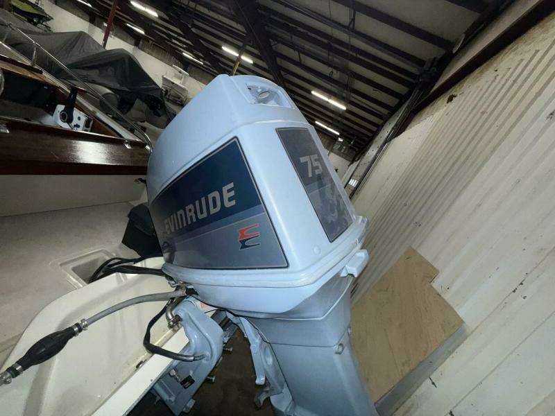 15ft Boston Whaler Yacht For Sale