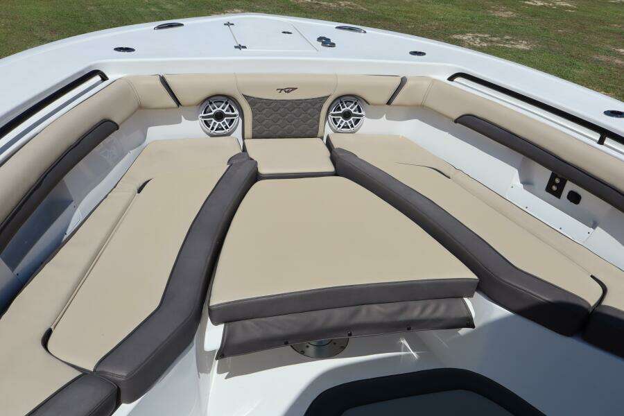 27ft Tidewater Yacht For Sale