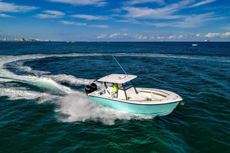 34' 2026 Reef Runner 340