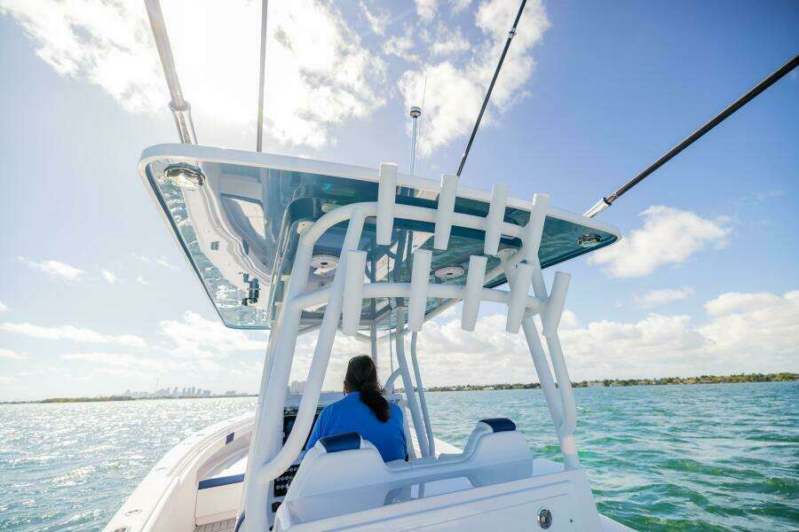 34ft Reef Runner Yacht For Sale