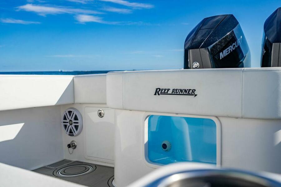 34' 2026 Reef Runner 340
