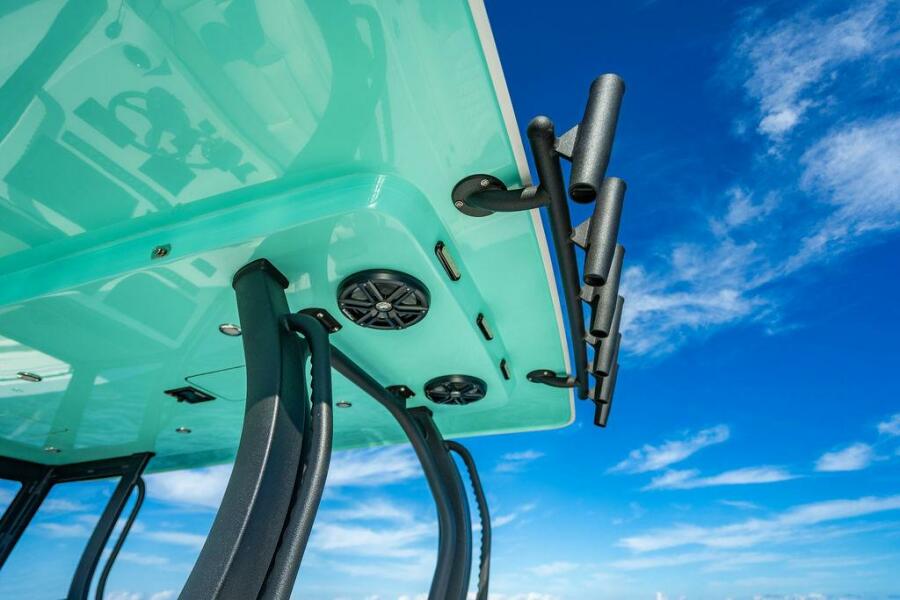 34' 2026 Reef Runner 340