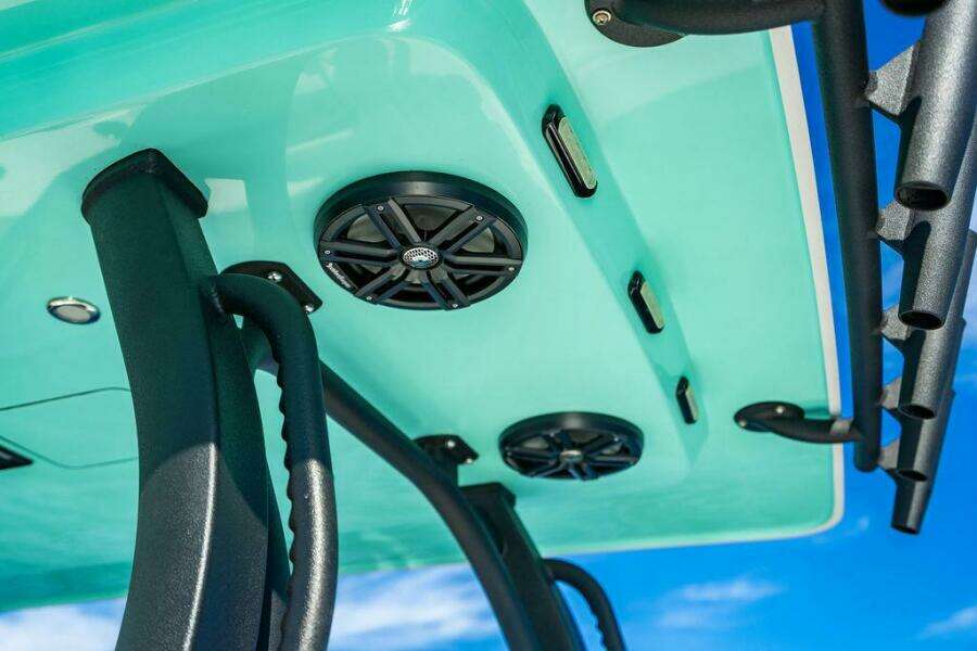 34ft Reef Runner Yacht For Sale