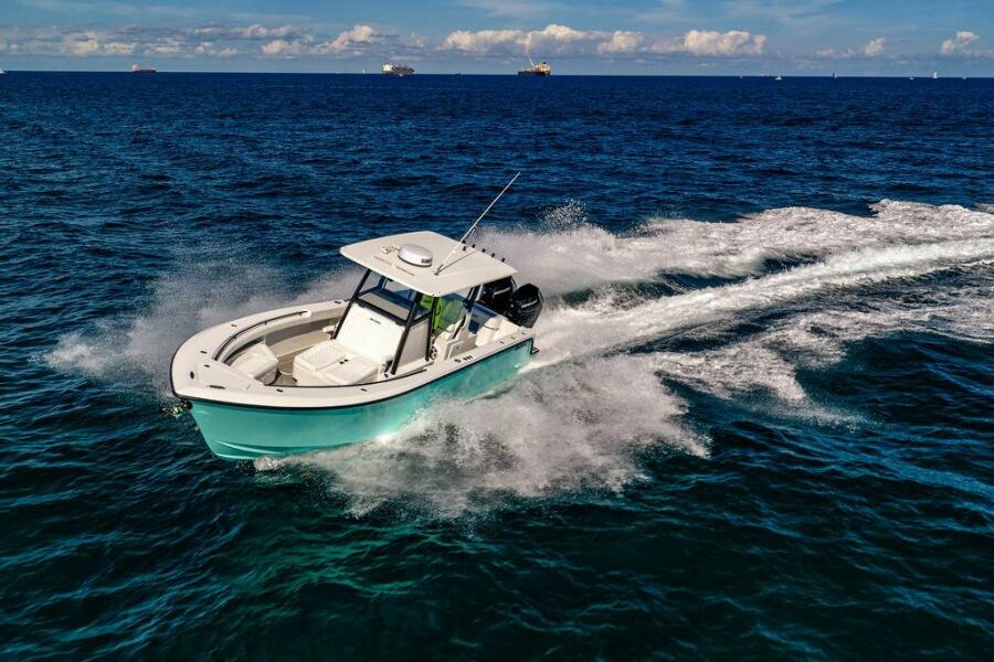 34' 2026 Reef Runner 340