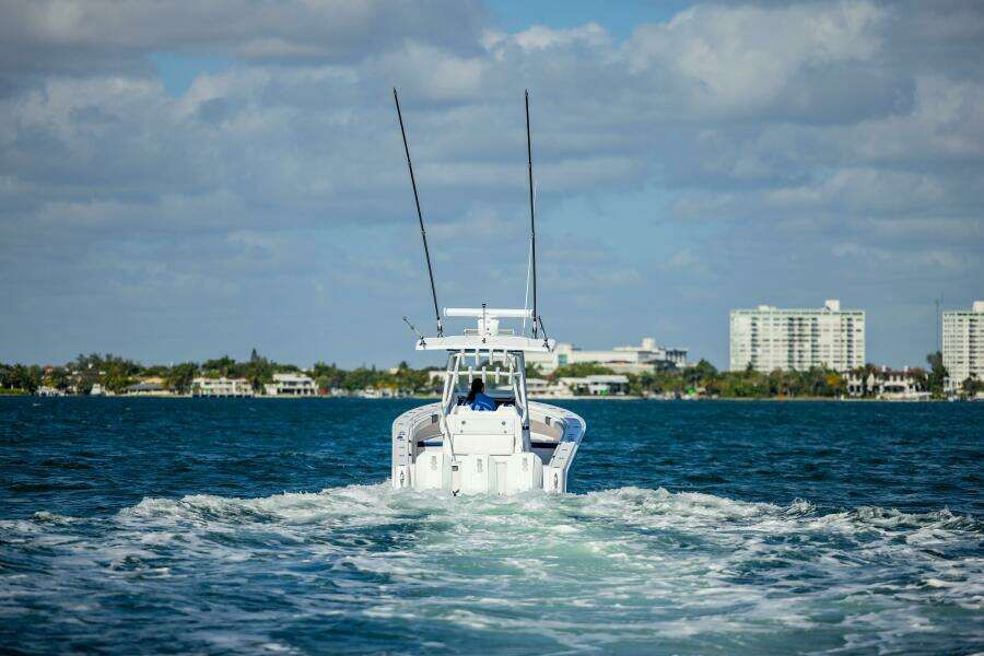 34ft Reef Runner Yacht For Sale