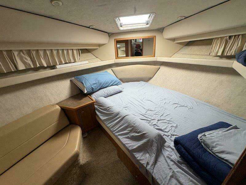 40ft Bayliner Yacht For Sale