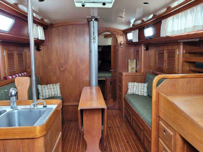 Archipelago 38ft Bristol Yacht For Sale
