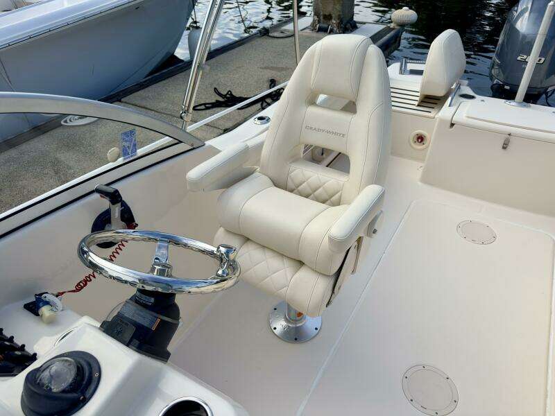 21ft Grady White Yacht For Sale