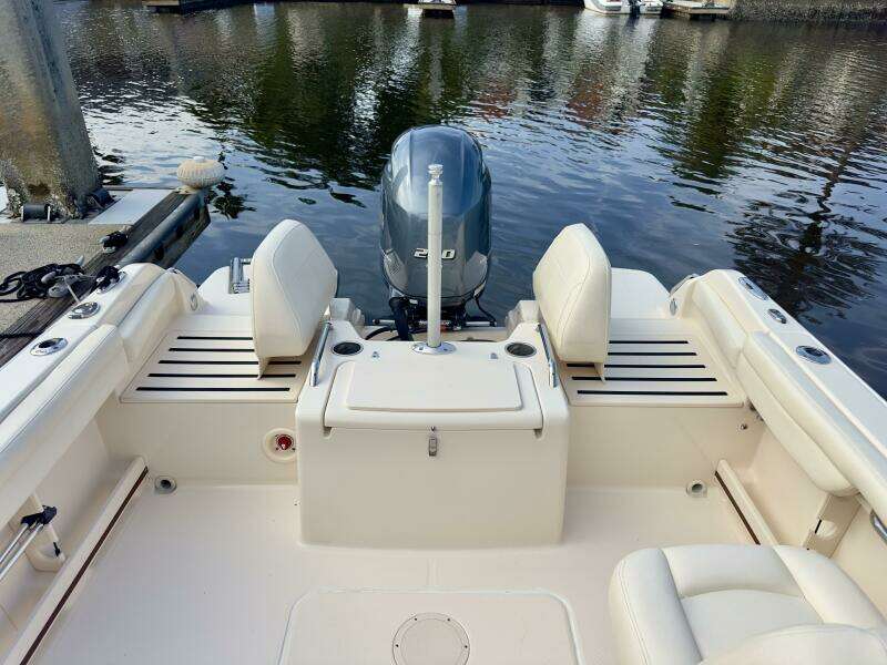 21ft Grady White Yacht For Sale