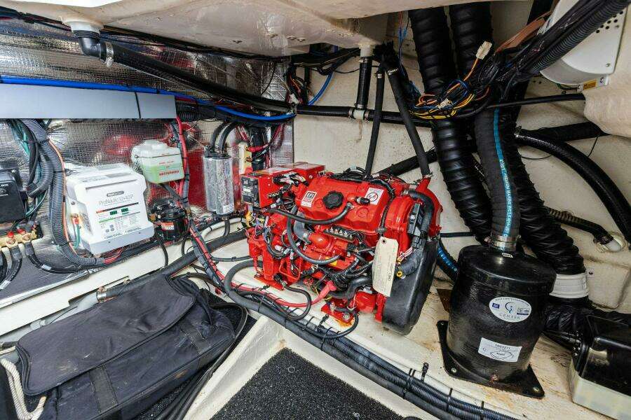 2020 Regal 33 XO 'Snuffleupagus'-Generator