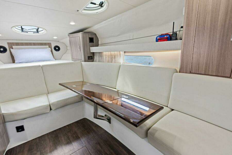 2020 Regal 33 XO 'Snuffleupagus'-Cabin