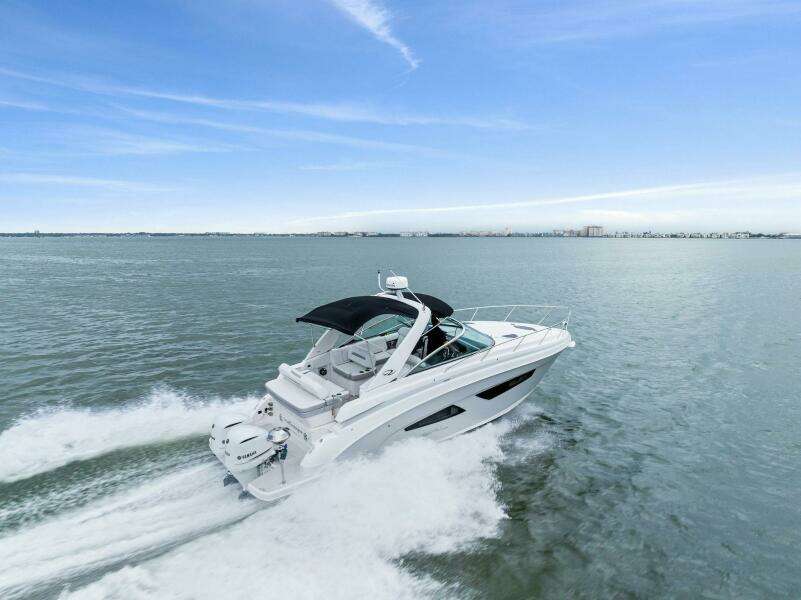 2020 Regal 33 XO 'Snuffleupagus'-Profile 3/4 Starboard