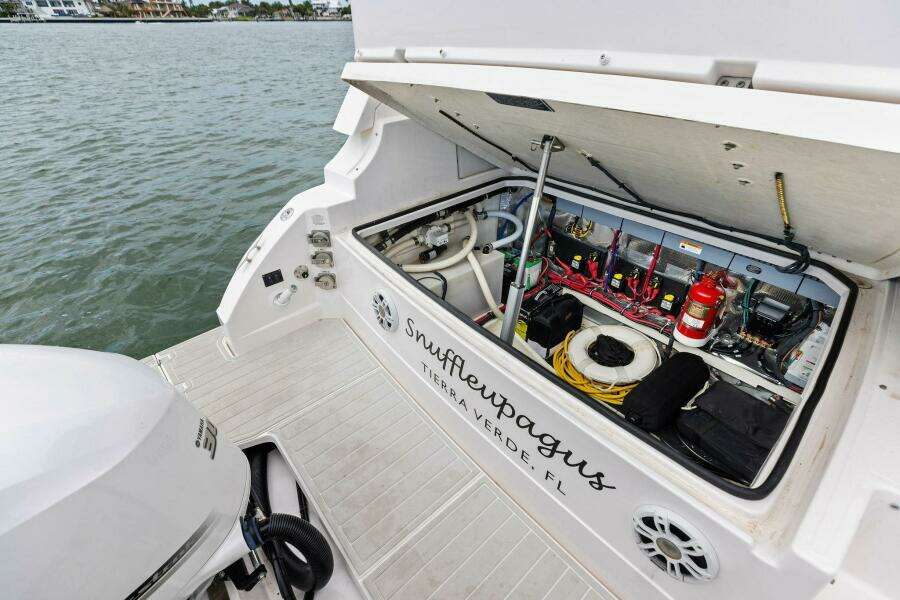 2020 Regal 33 XO 'Snuffleupagus'-Transom Mechanical & Storage
