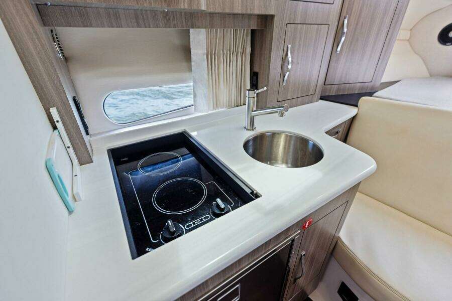 2020 Regal 33 XO 'Snuffleupagus'-Galley