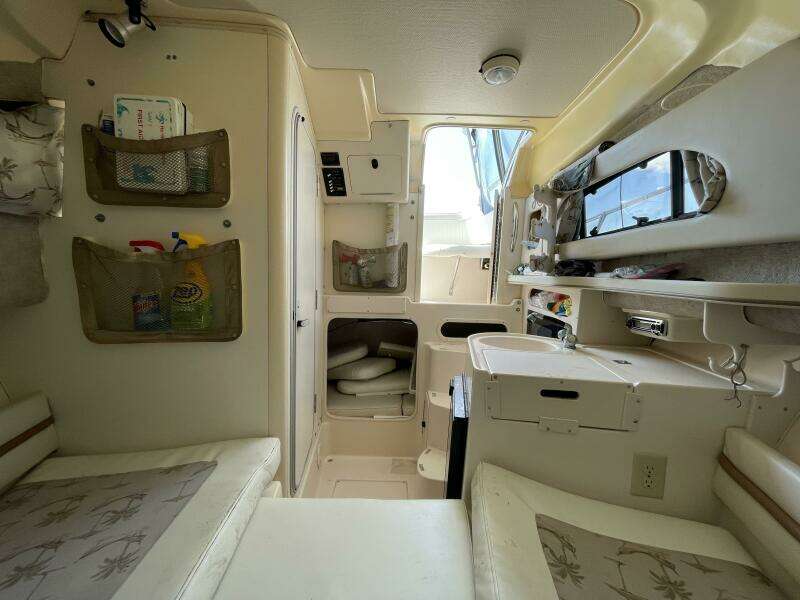 28ft Grady White Yacht For Sale