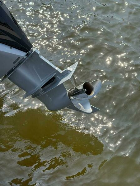 27' 2023 Monterey M65