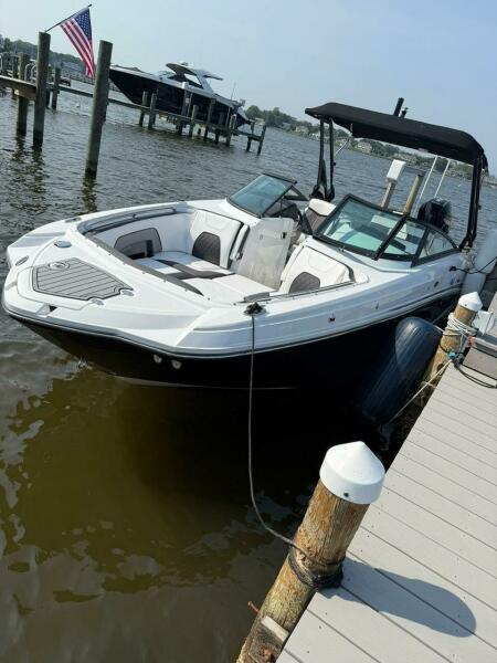 27' 2023 Monterey M65