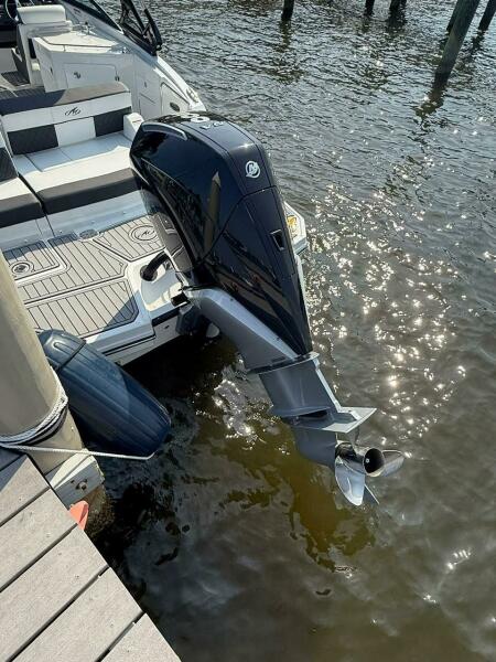 27' 2023 Monterey M65