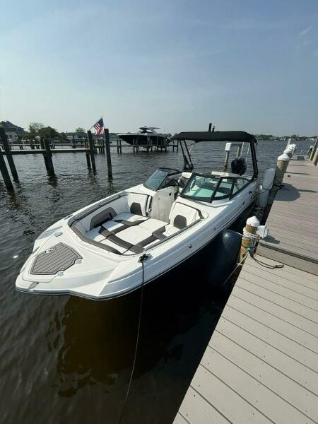 27' 2023 Monterey M65