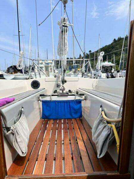 32ft Aphrodite Yacht For Sale