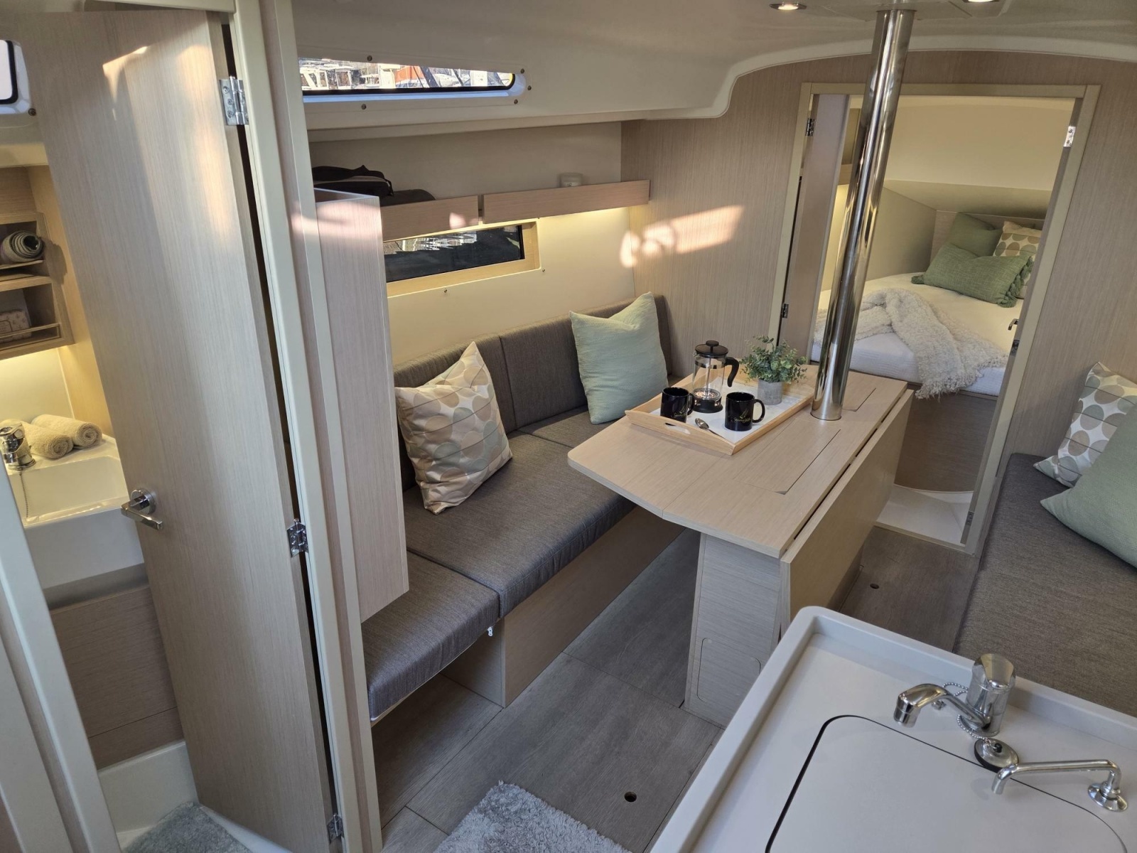 Our Trade 35ft Beneteau Yacht For Sale