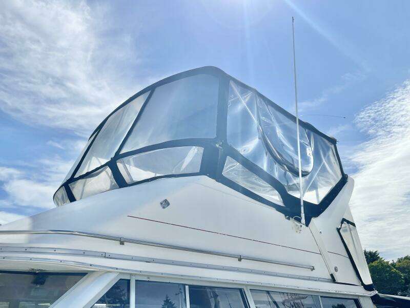 Outrageous 38ft Bayliner Yacht For Sale