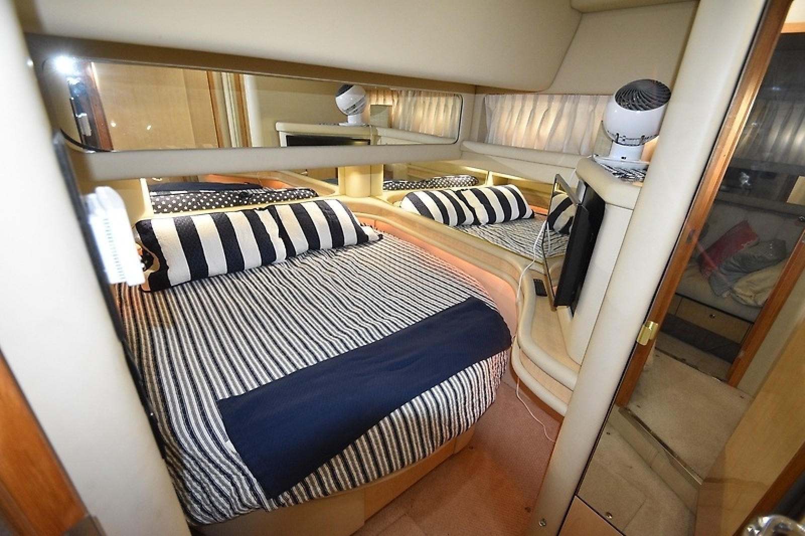 Phase Three Yacht Photos Pics 