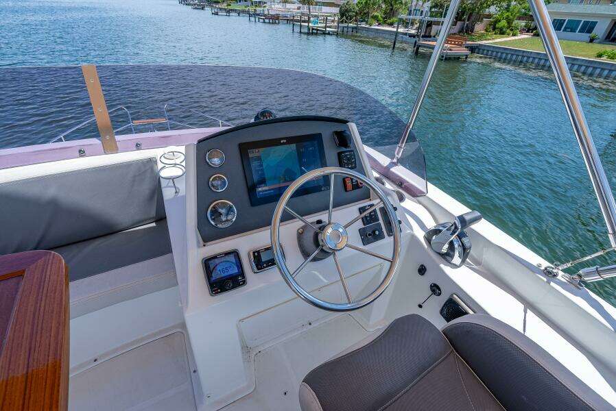 34ft Beneteau Yacht For Sale