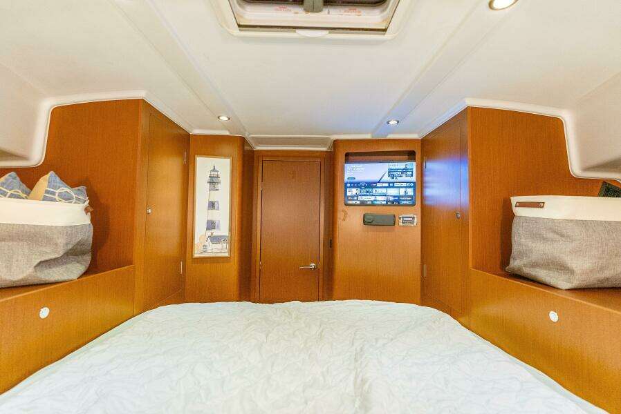 34ft Beneteau Yacht For Sale